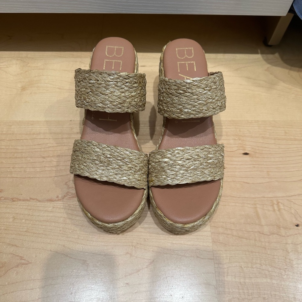 BEACH Beige Woven Strap Women Sandals size 9